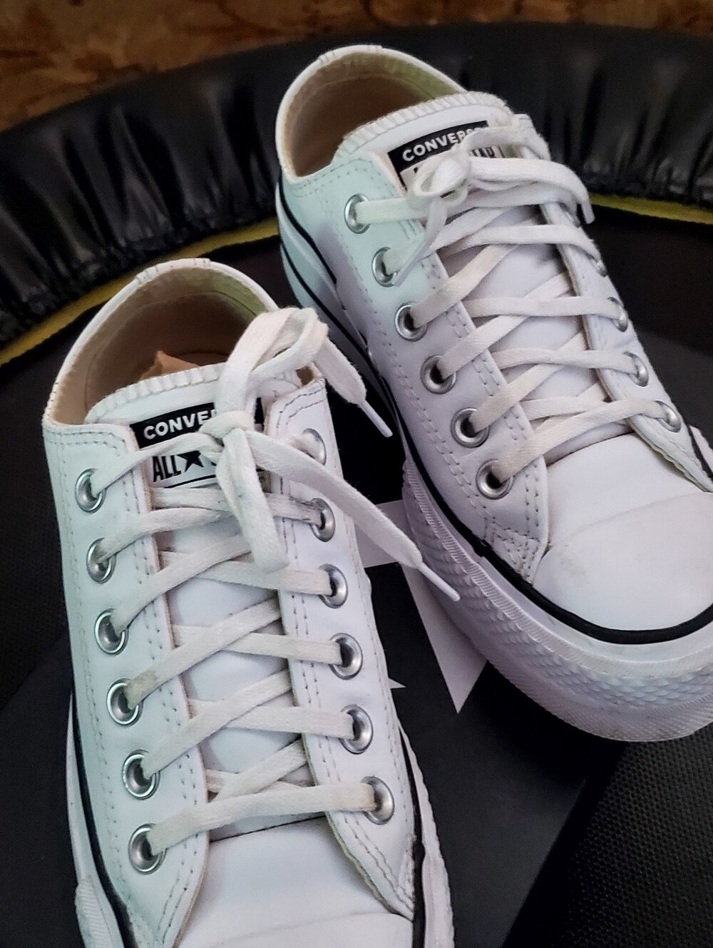 Converse Chuck Taylor Low-Top Sneakers White with Black Trim